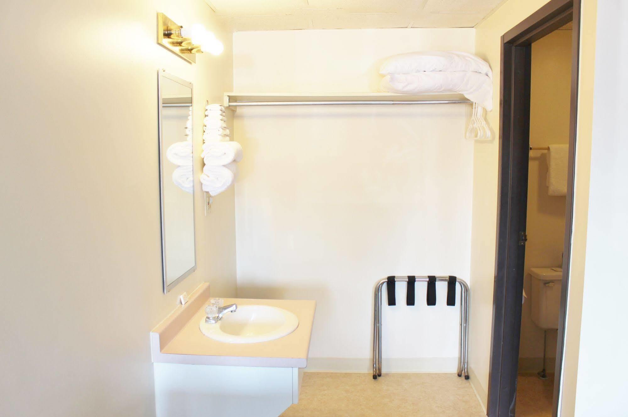 Otter Creek Inn Alexandria Bay Esterno foto